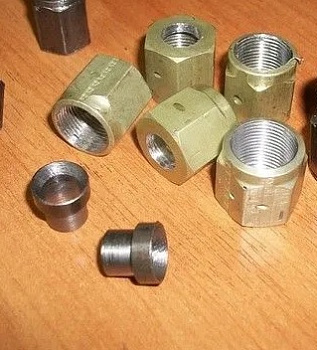 Гайка с нипелем d6